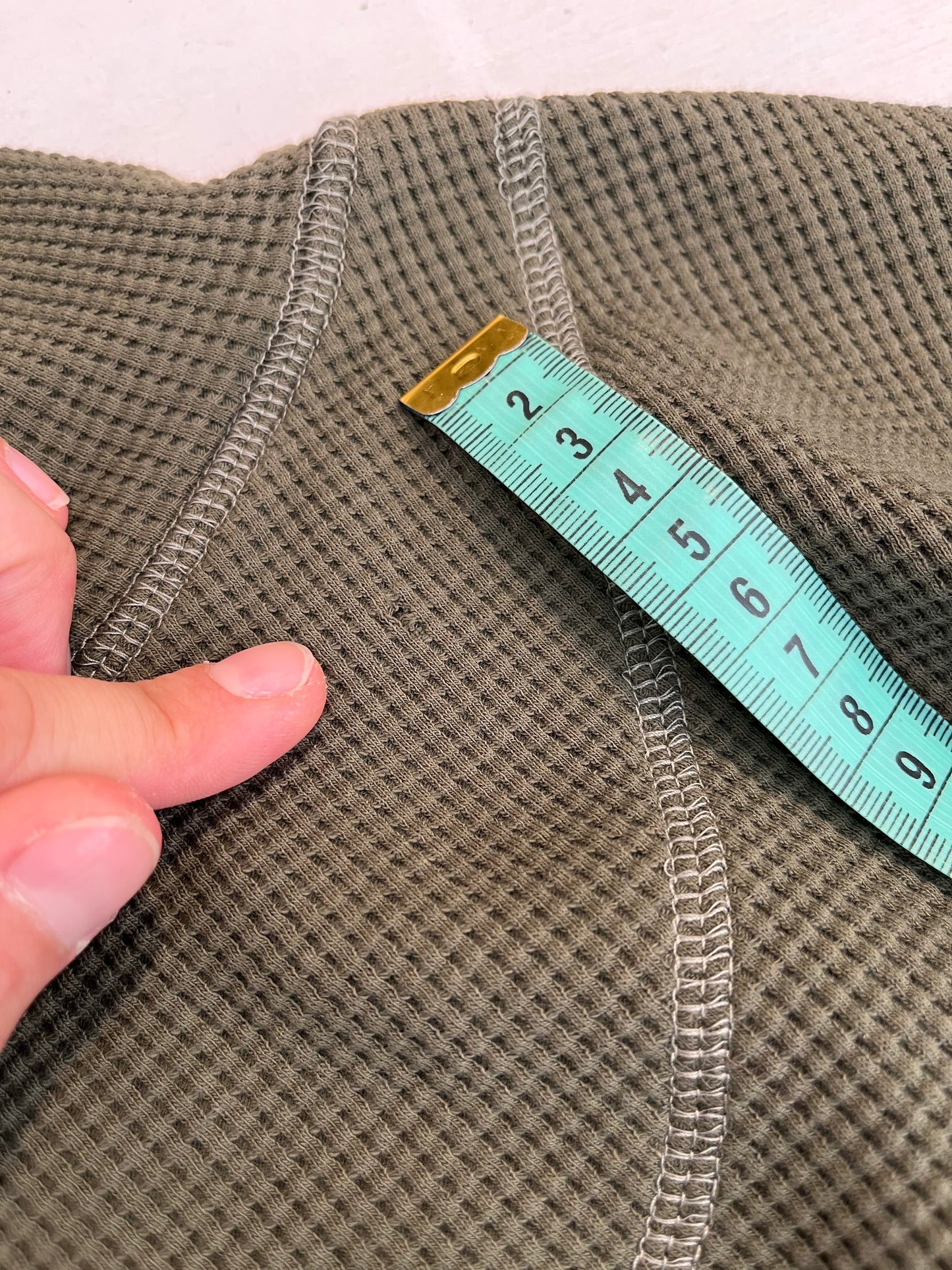 HIVE HOODIE / OLIVE 1 / imperfect