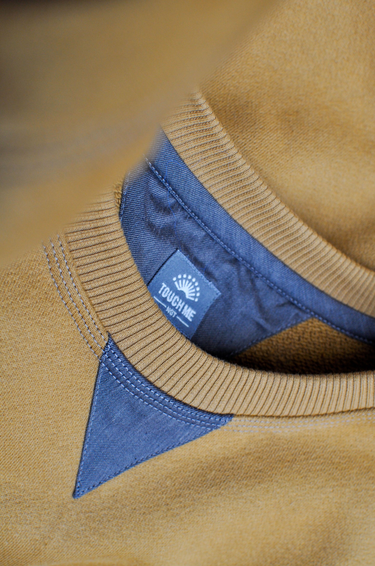 EDGE HEAVY SWEATSHIRT / ALMOND
