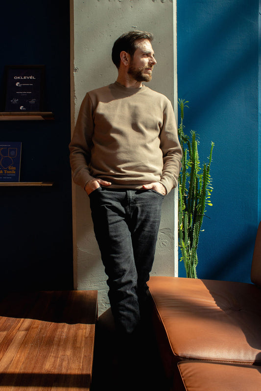 HIVE CREWNECK / TAUPE