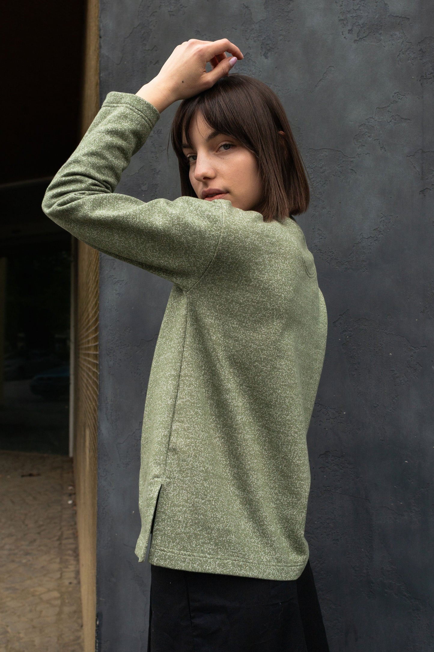 SPECKLES CREWNECK / OLIVE
