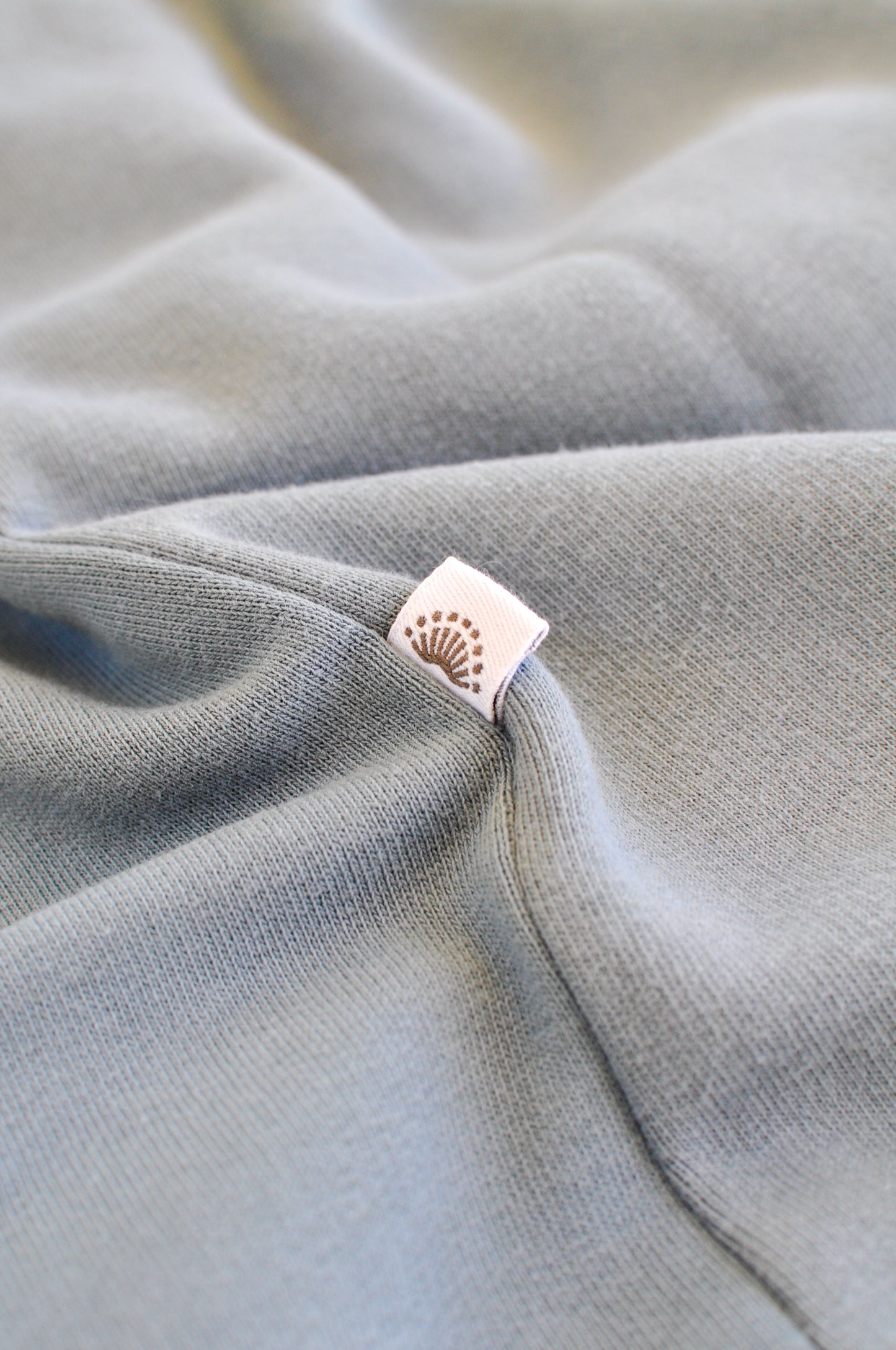 FUNNEL NECK SWEATSHIRT / AIR