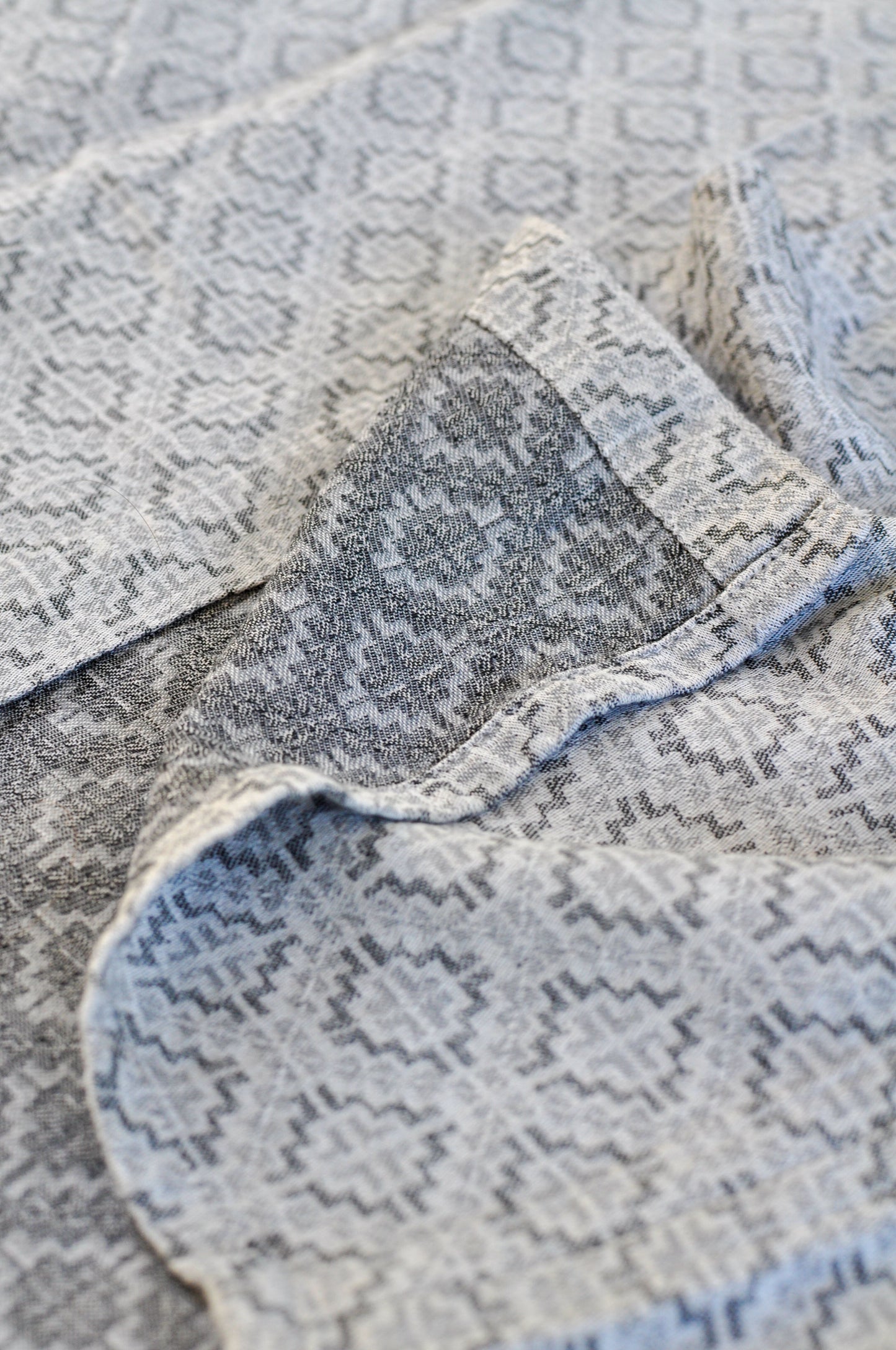 HMONG BLOUSE / BACK SPLIT