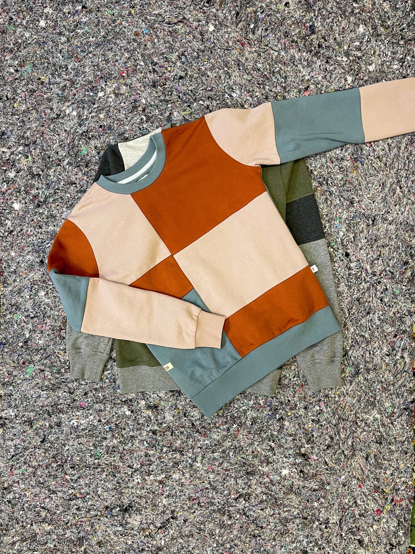 PATCH CREWNECK WOMEN'S / LOLLIPOP