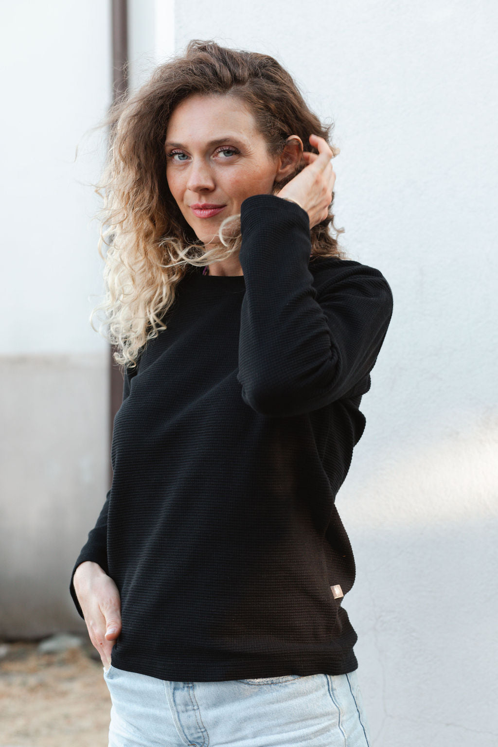 ANA CREWNECK / BLACK