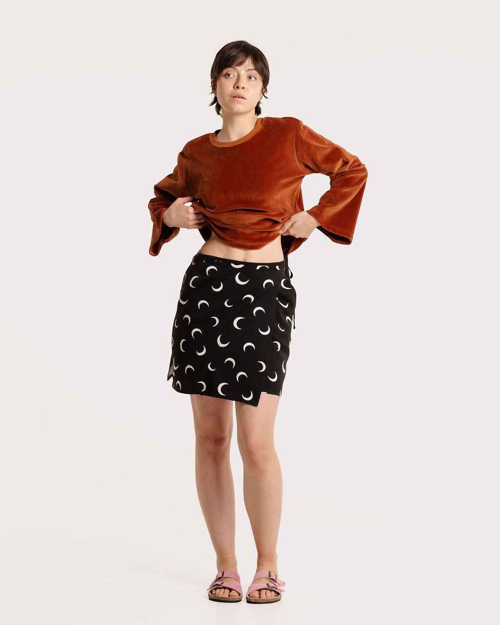 FLAP MINI SKIRT / CRESCENT