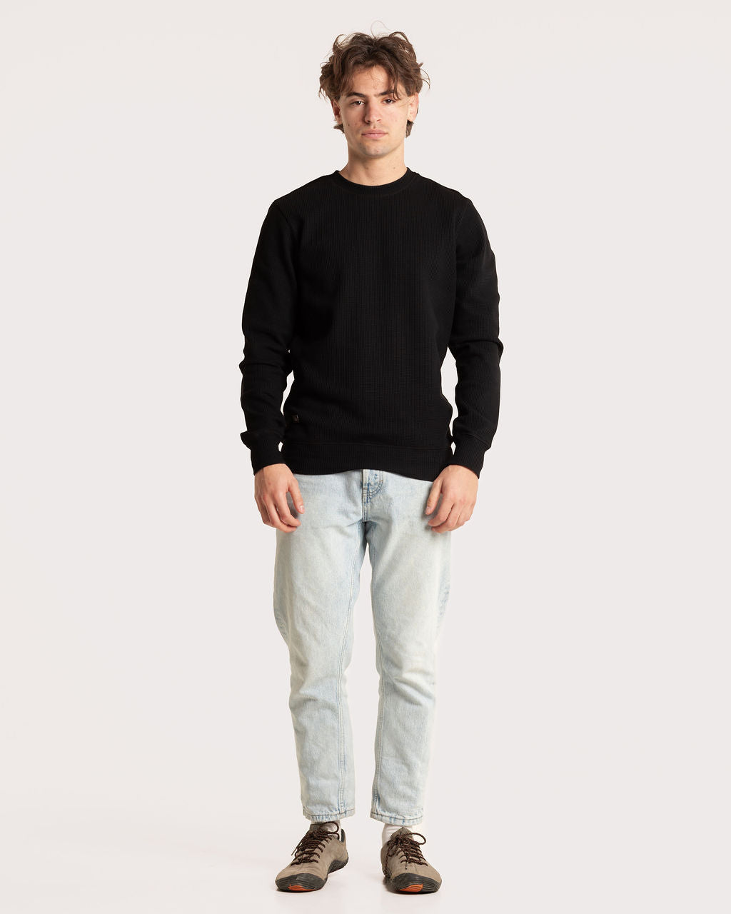 HIVE CREWNECK / BLACK