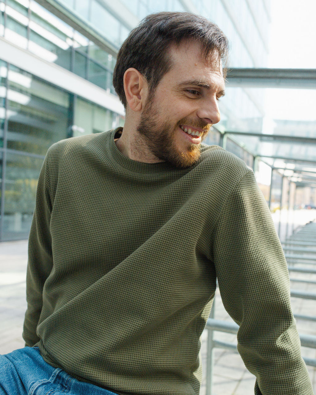 HIVE CREWNECK / OLIVE