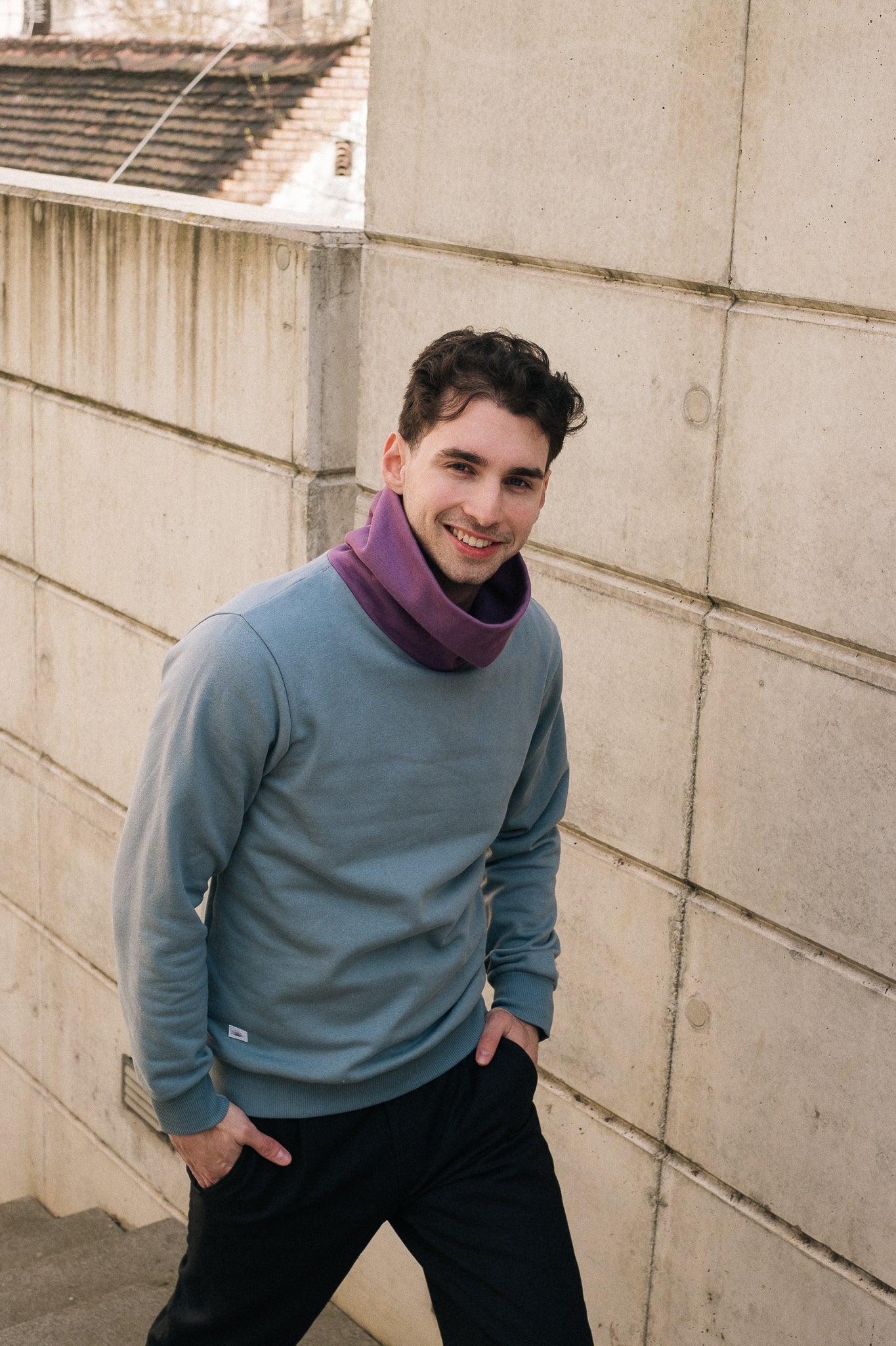 COLORBLOCK FUNNELNECK / AIR / GRAPE