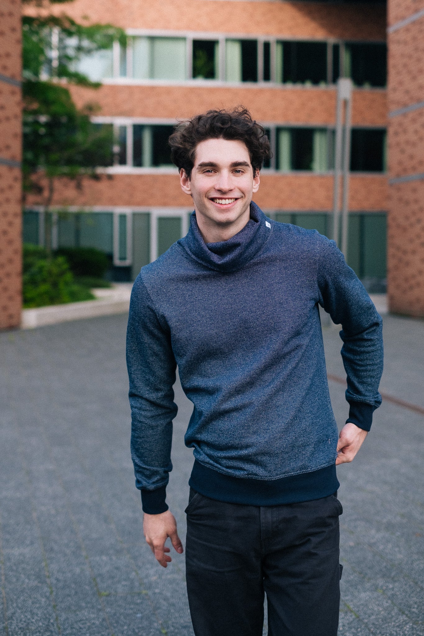 BICOLOR FUNNEL SWEATSHIRT / NAVY