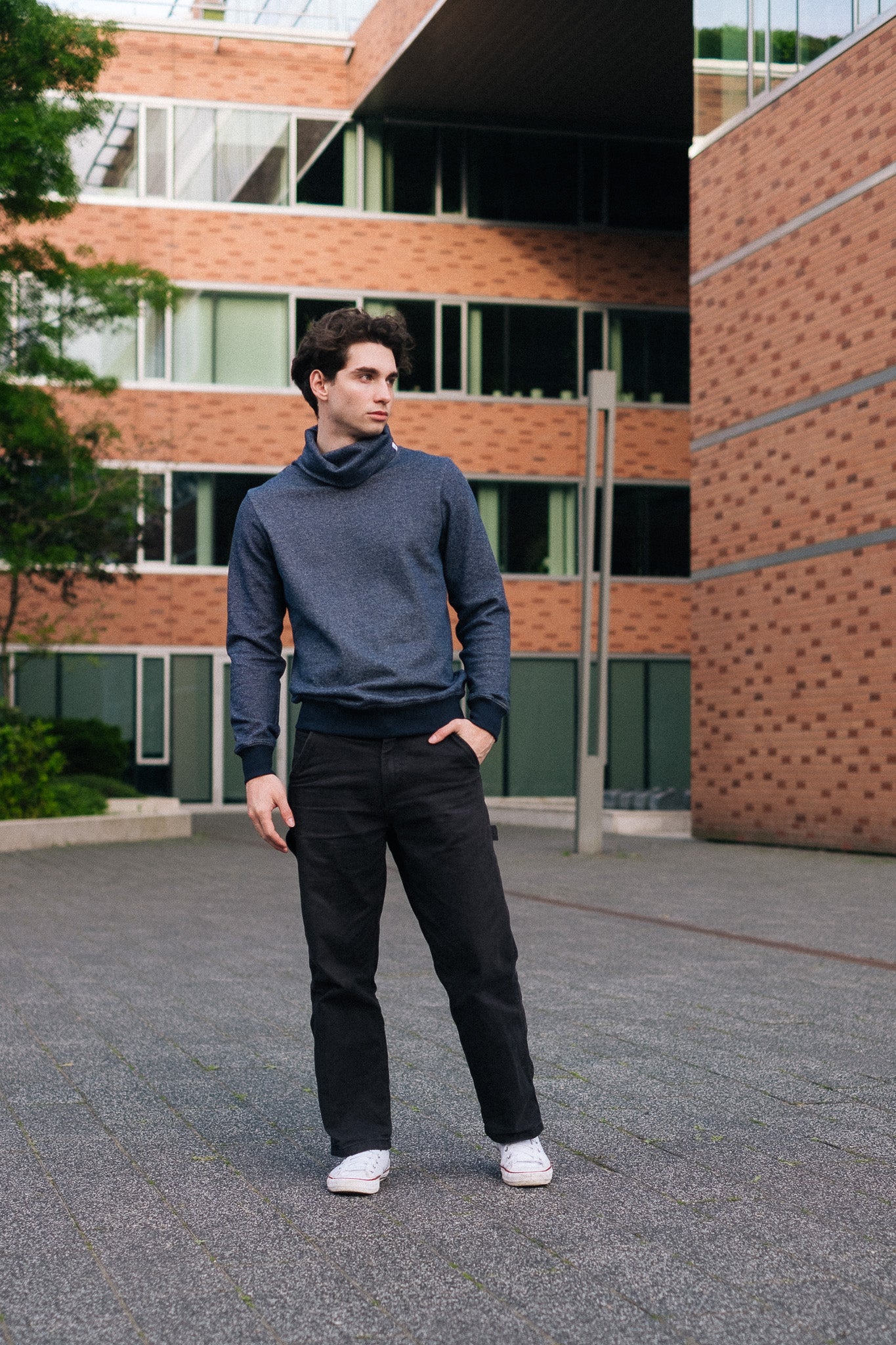 BICOLOR FUNNELNECK / NAVY
