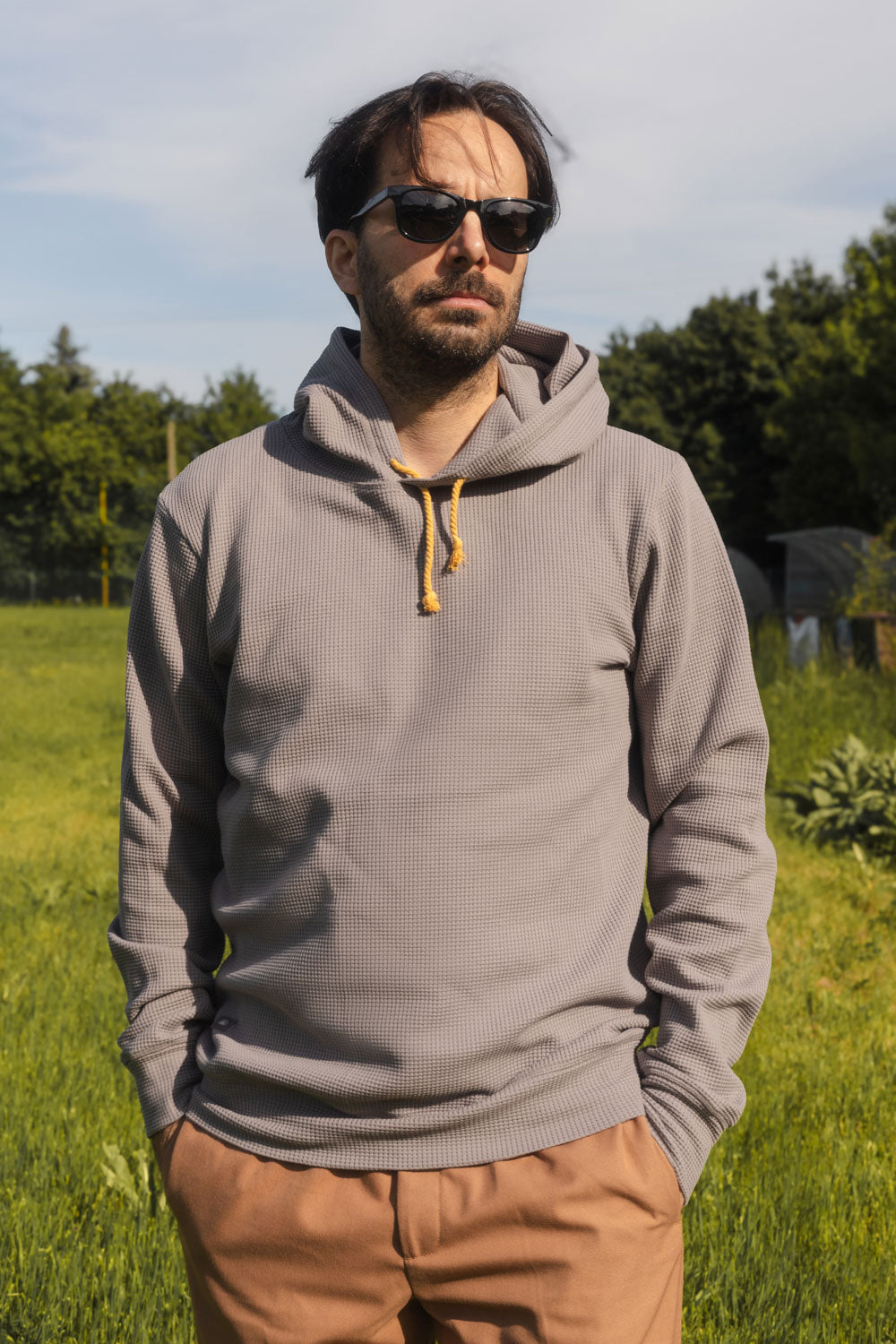 HIVE HOODIE / GREY