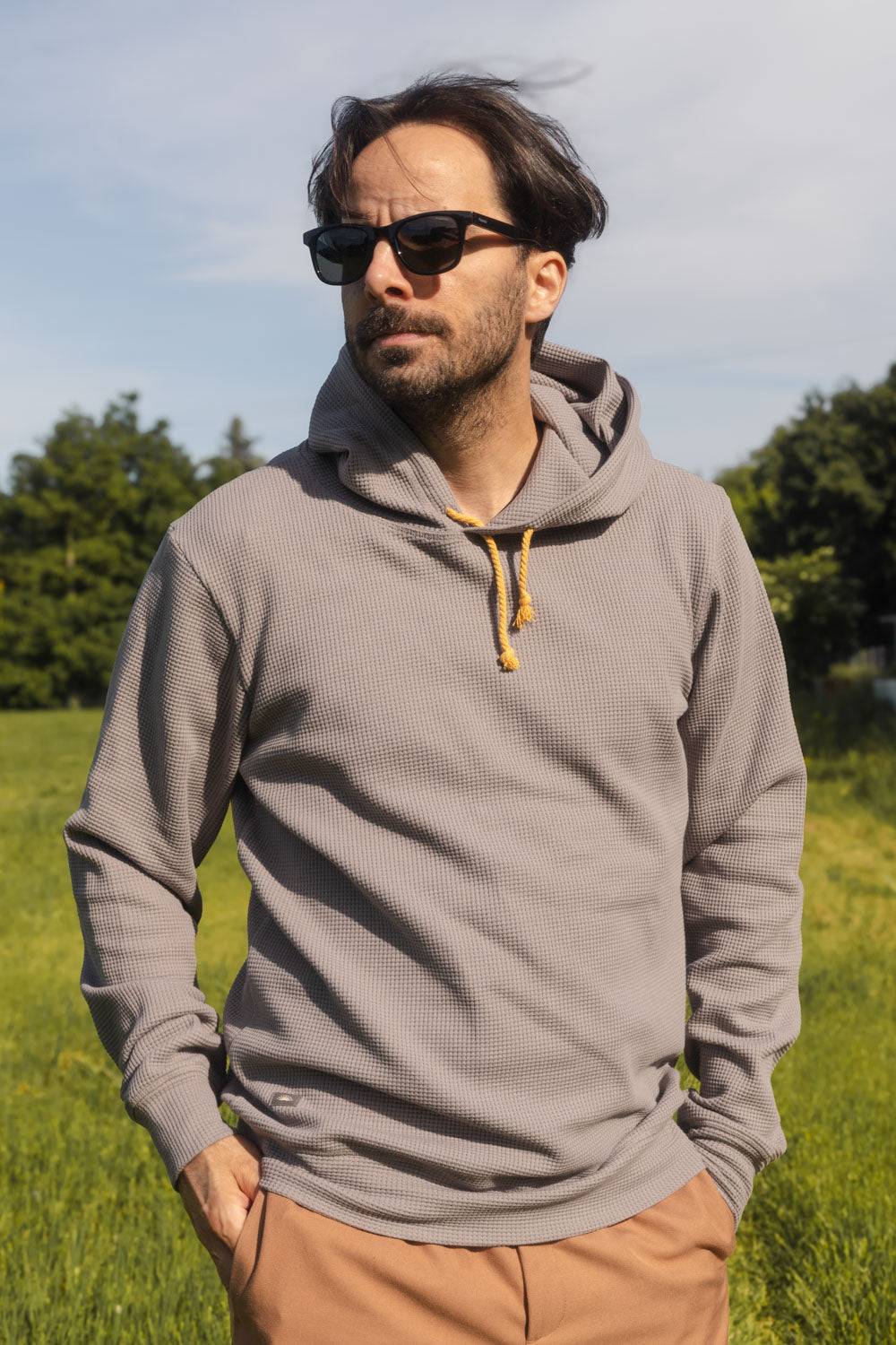 HIVE HOODIE / GREY