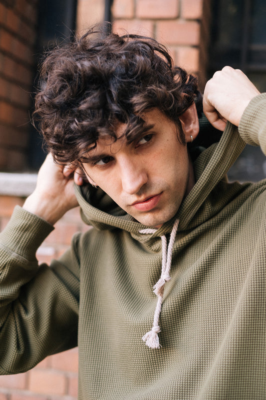 HIVE HOODIE / OLIVE
