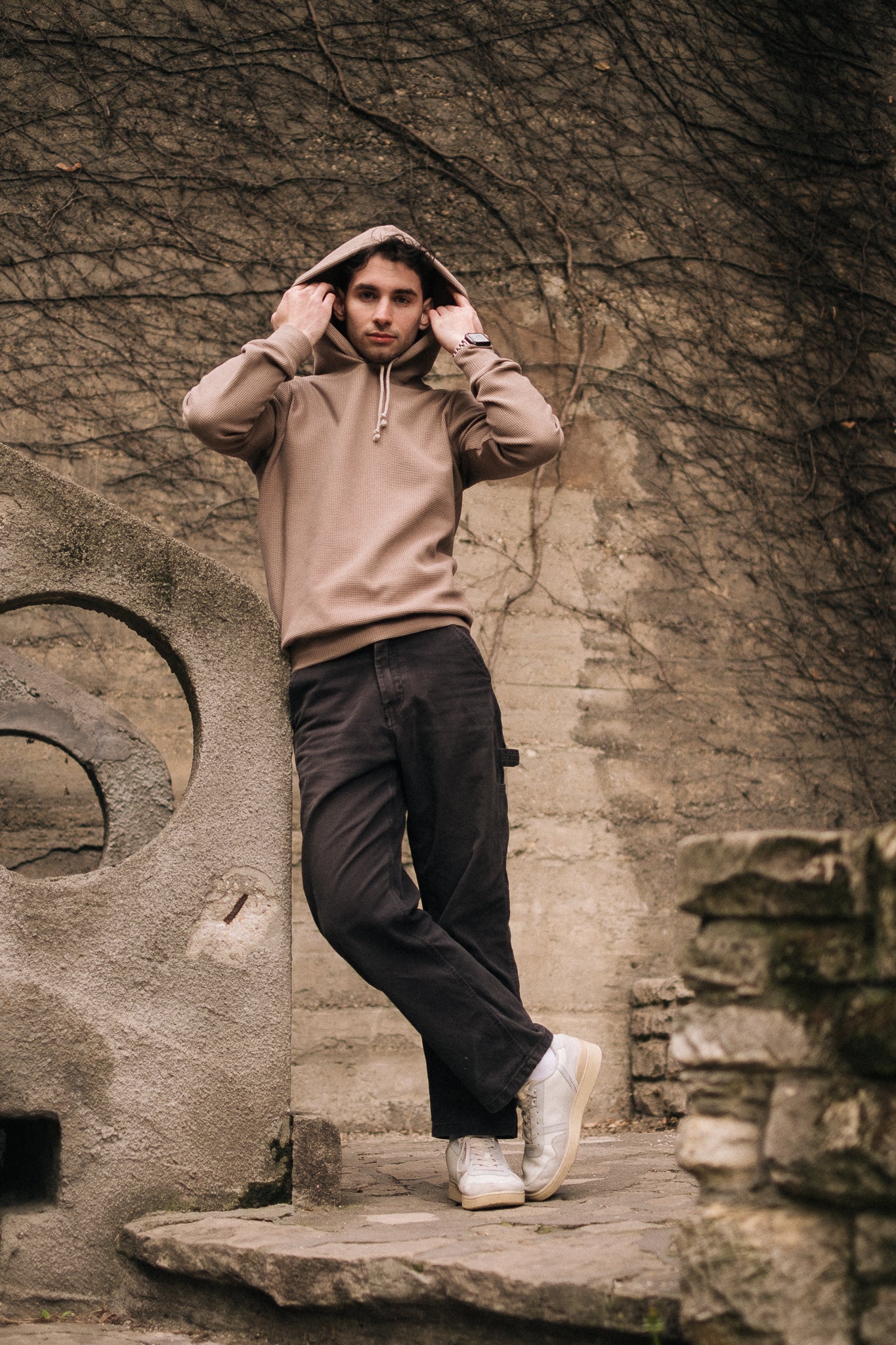 HIVE HOODIE / TAUPE