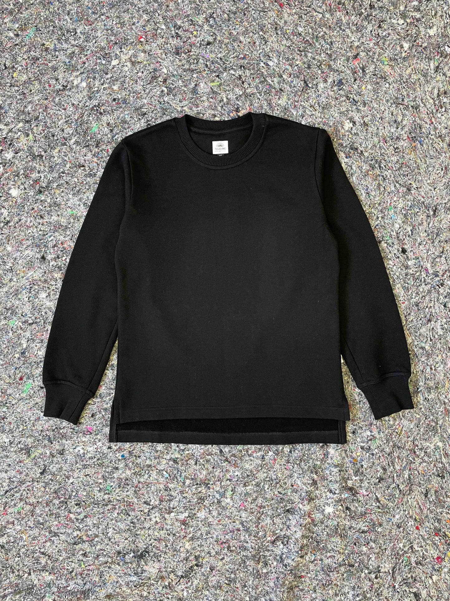 BLACK UNISEX CREWNECK